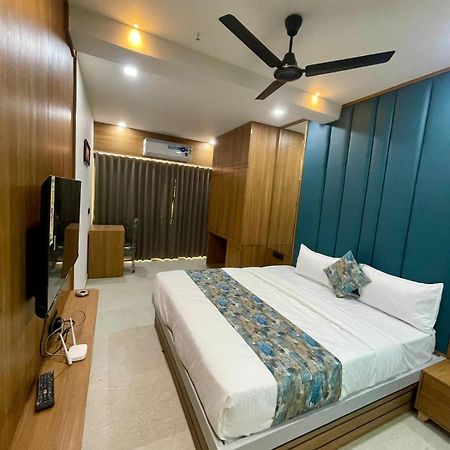 Hotel Royal Elite Rajkot Εξωτερικό φωτογραφία