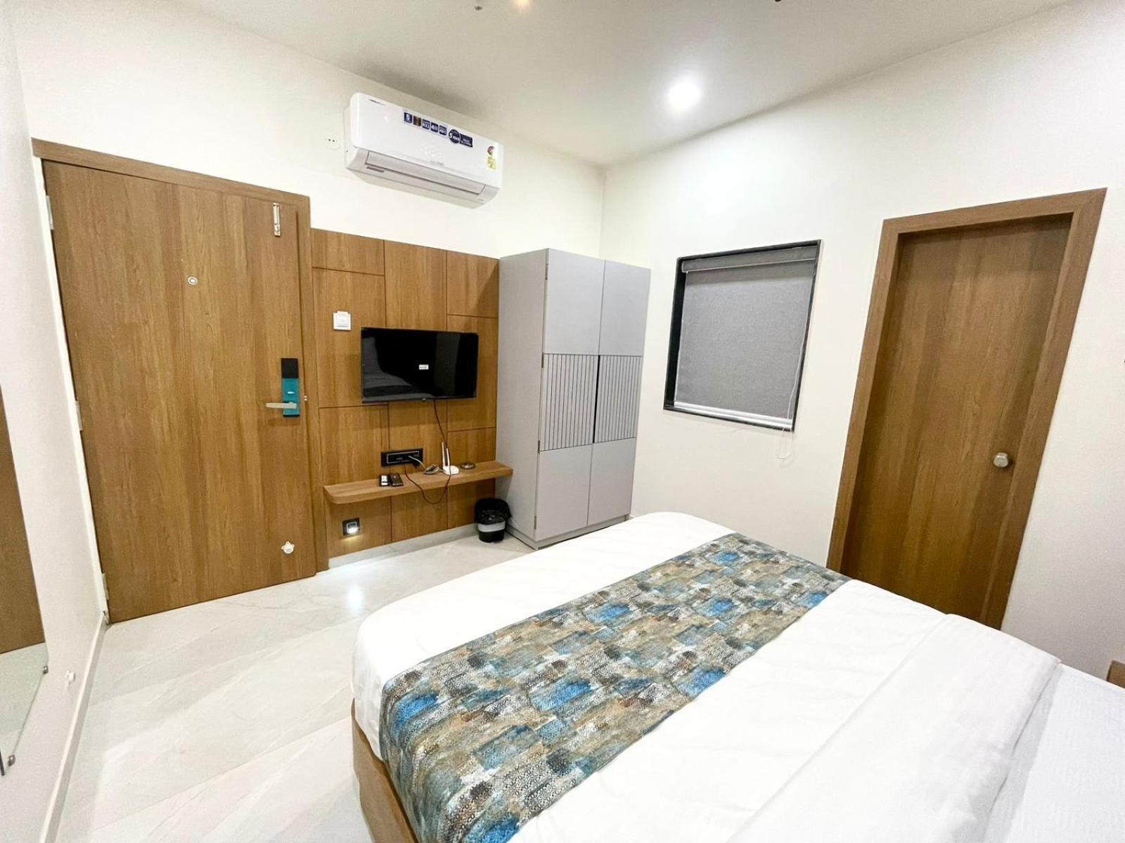 Hotel Royal Elite Rajkot Εξωτερικό φωτογραφία