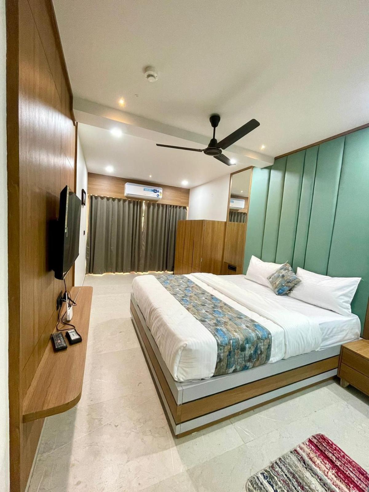 Hotel Royal Elite Rajkot Εξωτερικό φωτογραφία