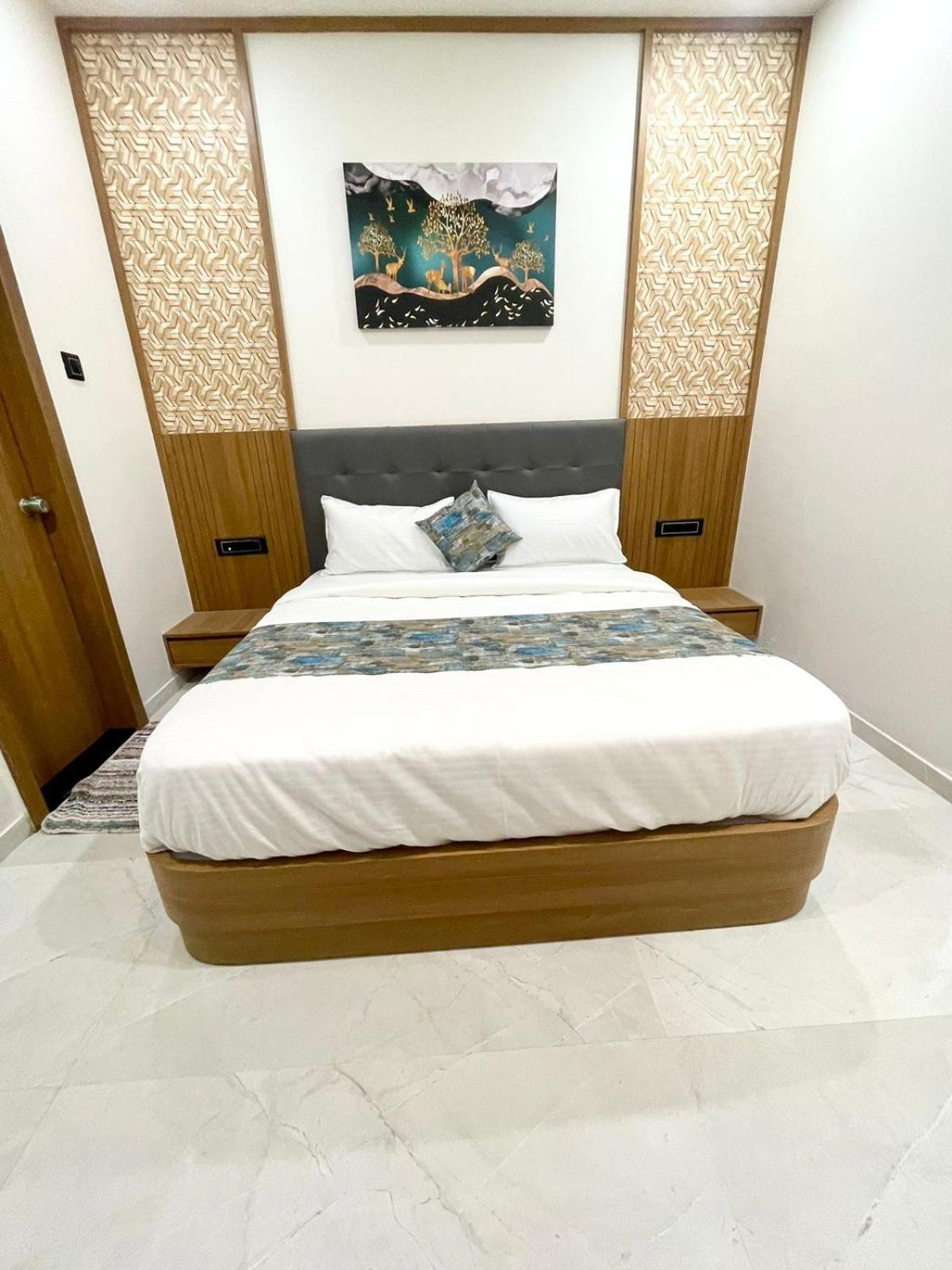 Hotel Royal Elite Rajkot Εξωτερικό φωτογραφία