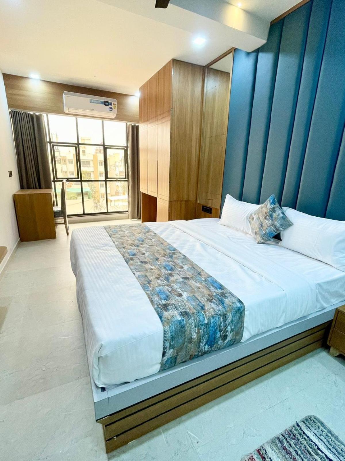 Hotel Royal Elite Rajkot Εξωτερικό φωτογραφία